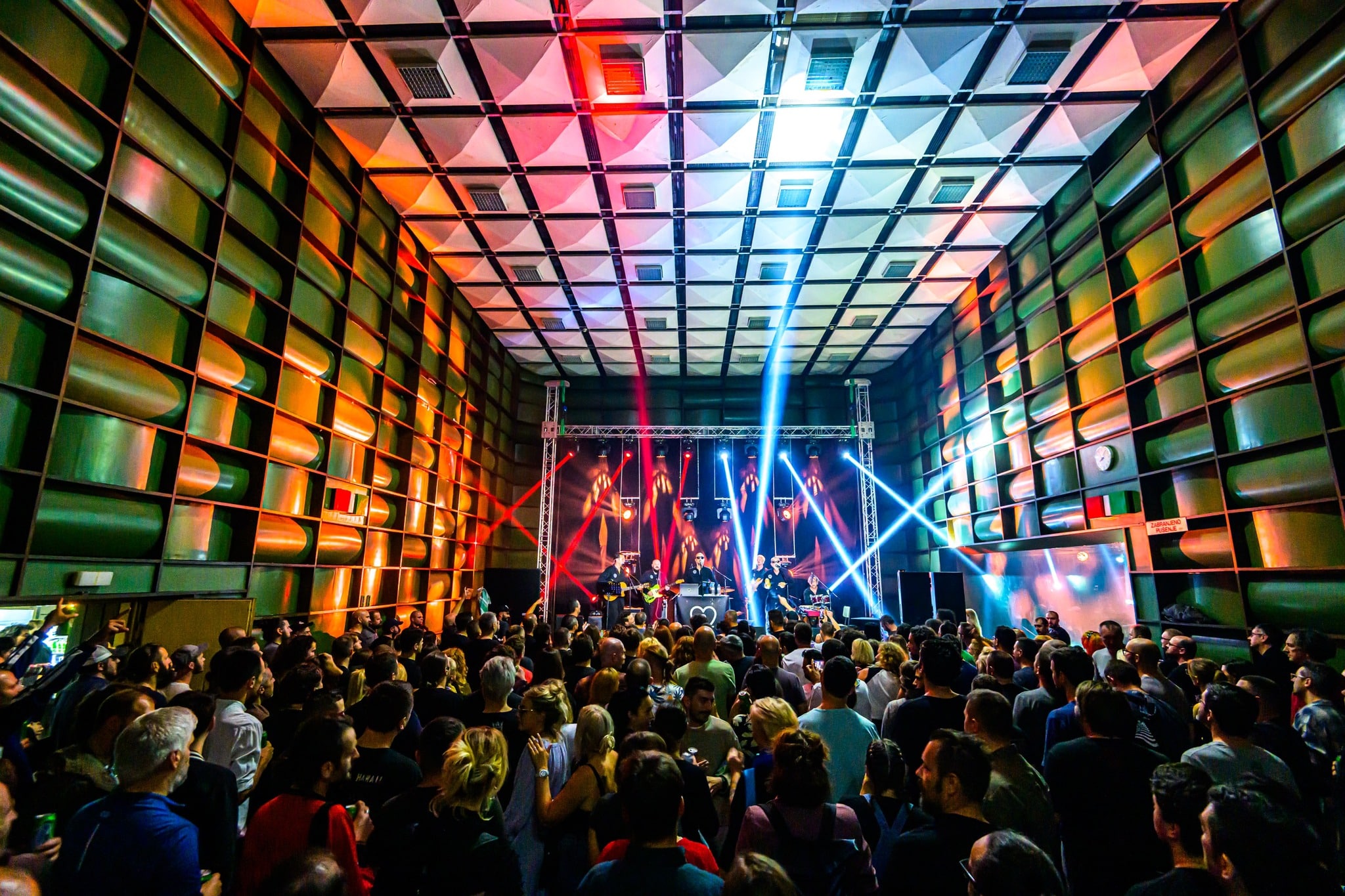 [machina] predstavila novi singl “Munevera”, najavljen [Folk:Tour] 2025